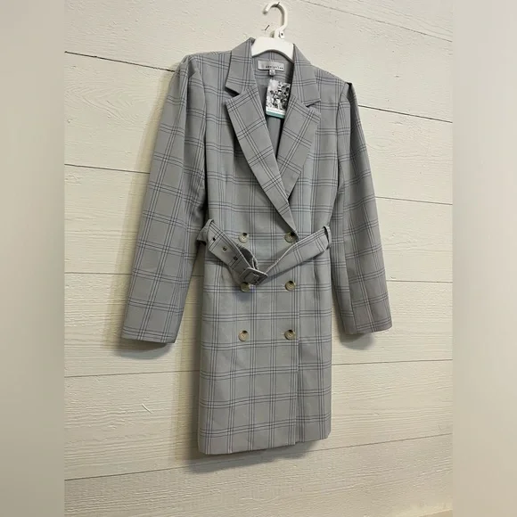 Adelyn Rae - Picture 3 of 5